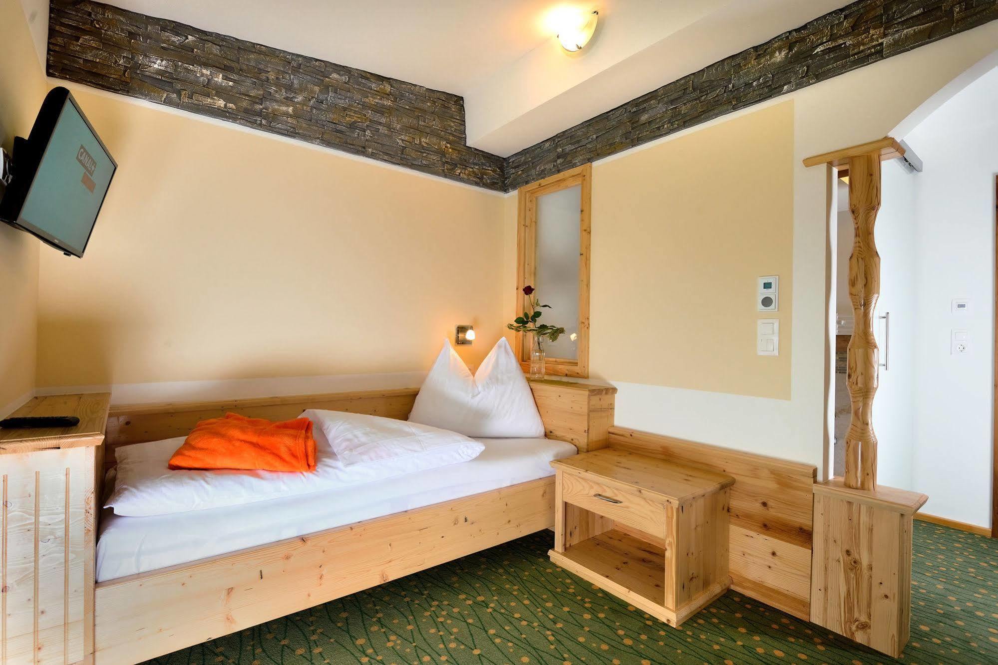 Lorenzer Schlafstubn Sankt Lorenzen im Murztal ภายนอก รูปภาพ
